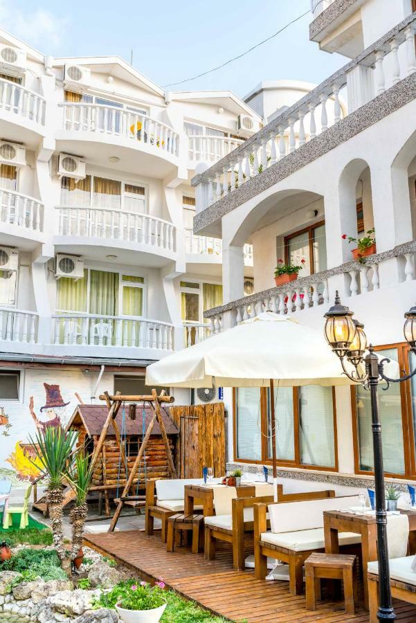 Hotel Yanis Лозенец Экстерьер фото