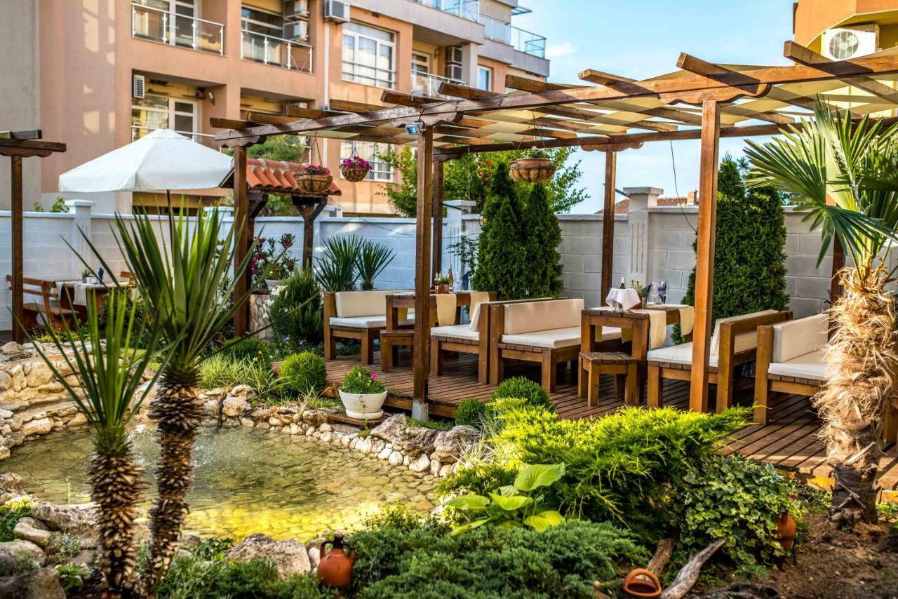 Hotel Yanis Лозенец Экстерьер фото